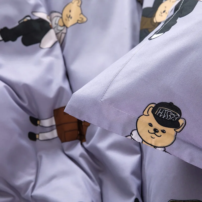 Детский комплект постельного белья с мультипликационным изображением медведя