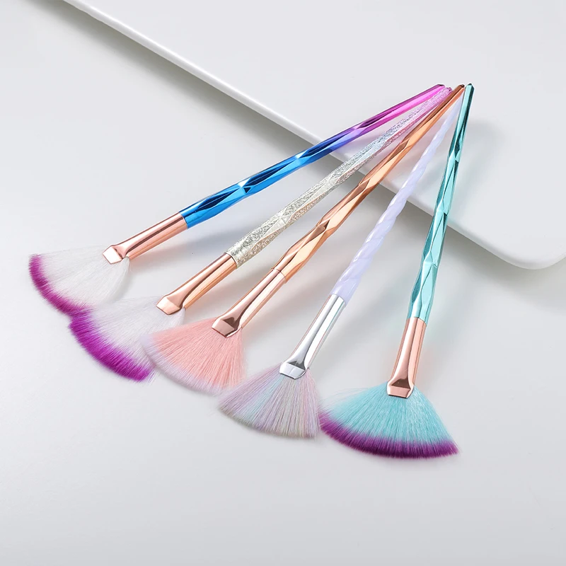 

1Pc Cosmetic Fan Shape Powder Blush Makeup Brush with Crystal Handle High Quality Loose Powder Brush Blush Brush Kabuki Brush