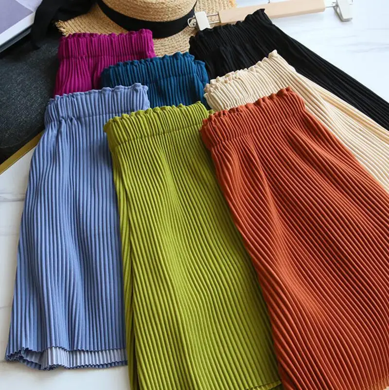

Womens Summer Casual Loose Pants Pleated Shorts