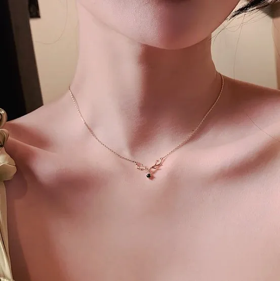 

2021 New Gold Color With Green Rhinestone Cute Fashion Deer Antlers Micro-set Necklace Simple Temperament Antler Necklace