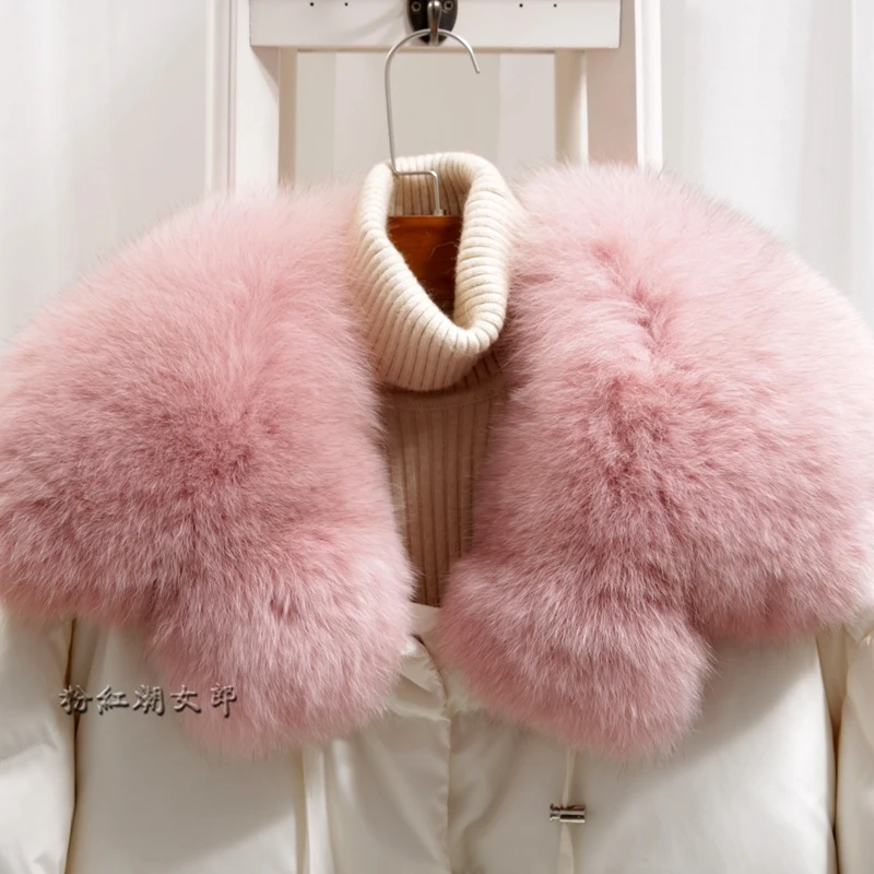 Женская зимняя куртка-пуховик на утином пуху с капюшоном и воротником из лисьего