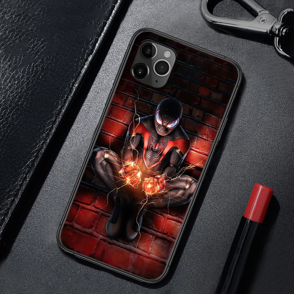 

Movie Super hero Spiders Man Phone Case For IPhone 4 4s 5 5S SE 5C 6 6S 7 8 Plus X XS XR 11 12 Mini Pro Max 2020 black Bumper