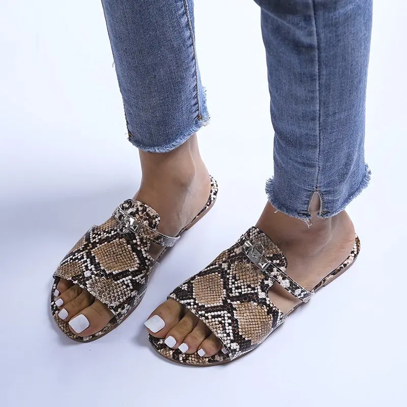 

Summer New Style Slippers European and American Fashion One-word Flat Sandals Women's Large Size Women's Shoes Beach Slippers