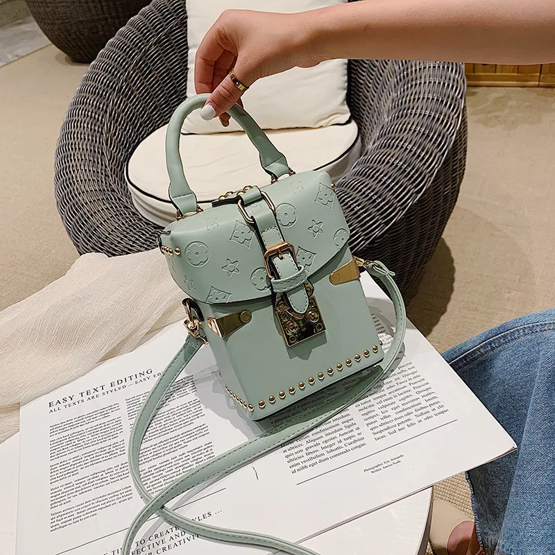 Женская сумка из искусственной кожи с тиснением в виде цветов новая мессенджер