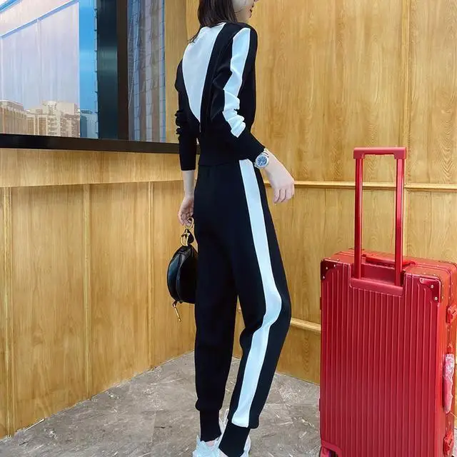 

New autumn and winter fashion casual two-piece foreign-style ice silk color knit sports suit women's tide