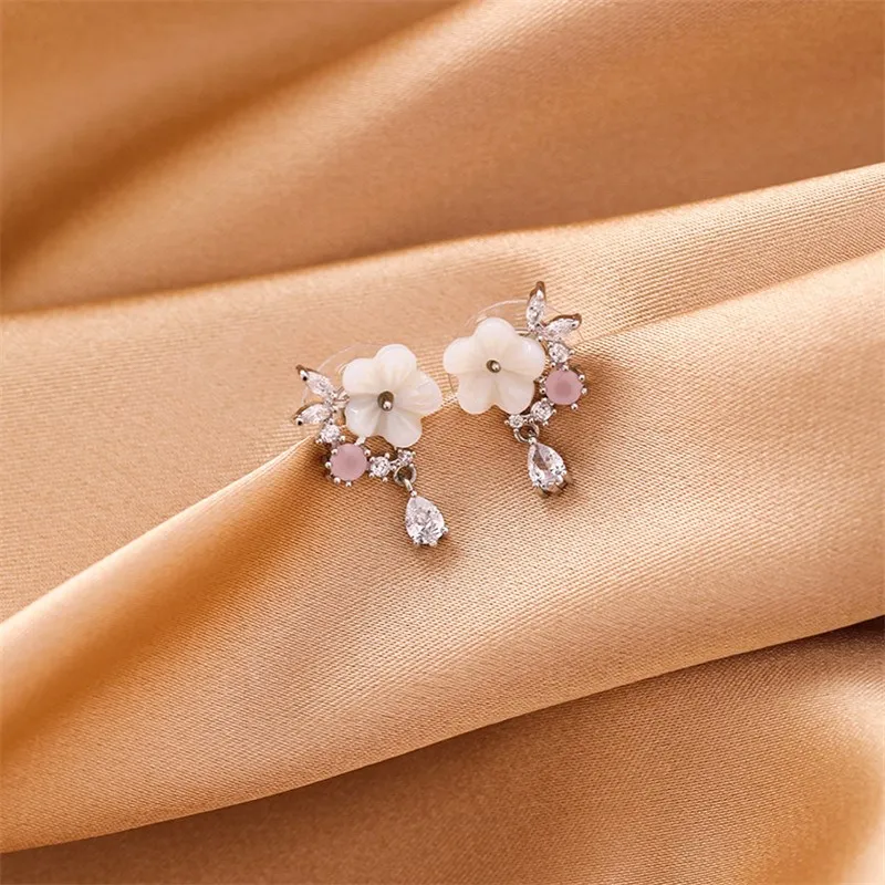 2019 Korean Crystal Flower Stud Earrings For Women Plant Fashion Jewelry Sliver Simple Design Rhinestones | Украшения и