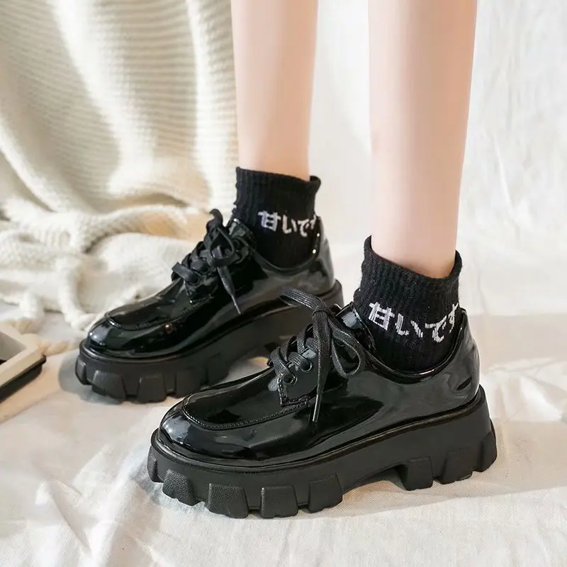 Маленькие кожаные туфли в британском стиле женская обувь увеличивающая рост