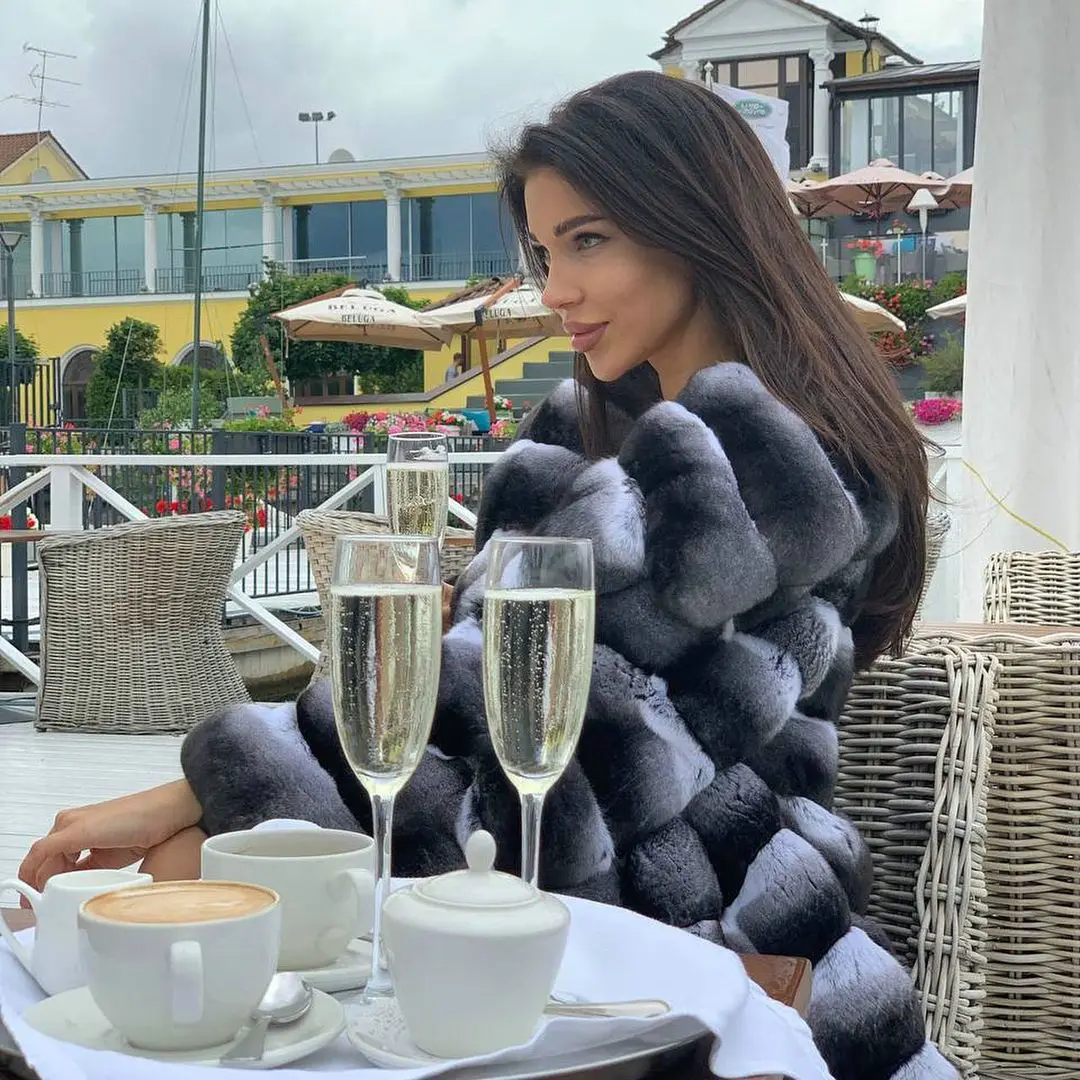 Long Real Rex Rabbit Fur Coat Chinchilla Color Natural Women Whole Skin Genuine Rex Rabbit Fur Overcoat Luxury Fur Coats Female