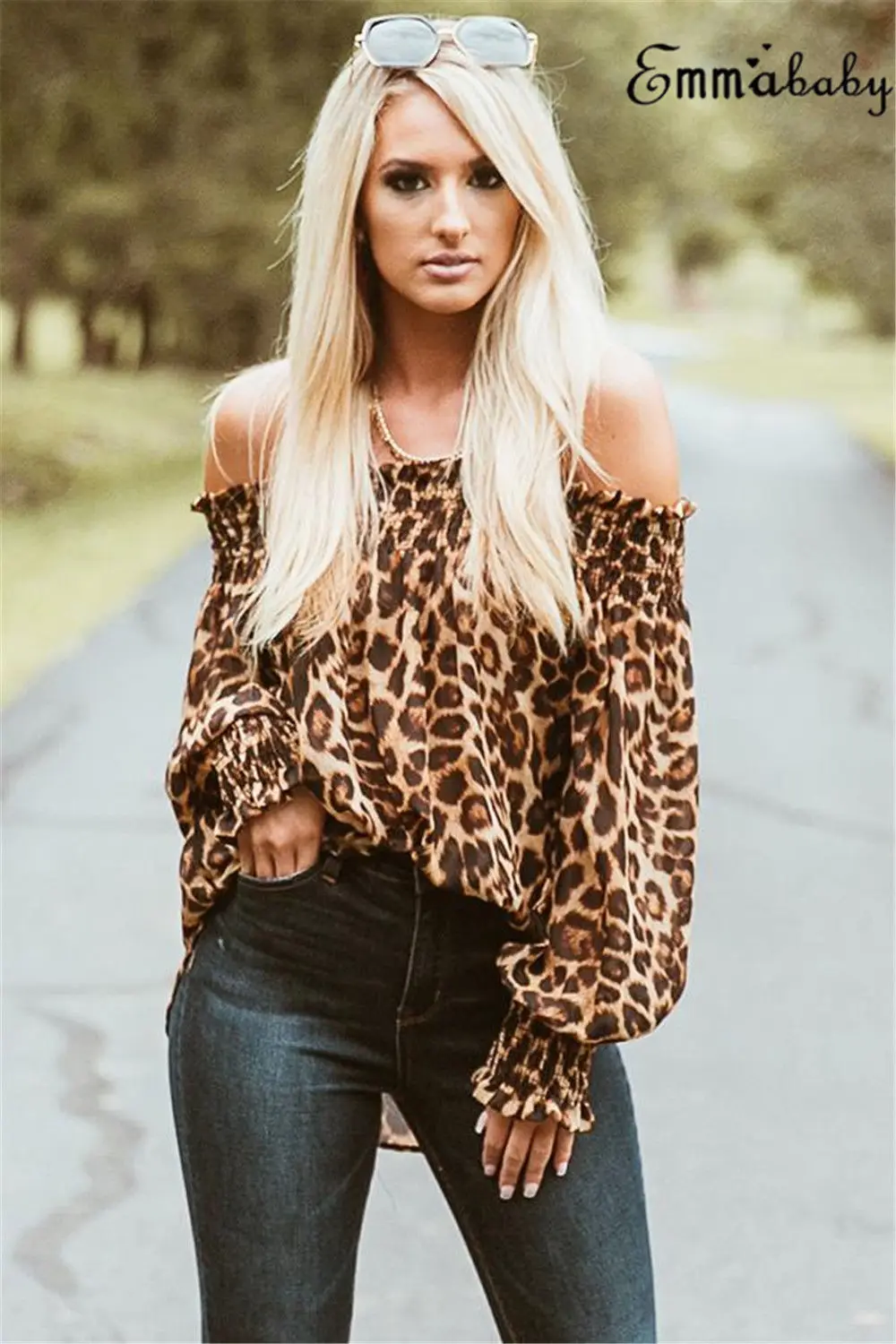 Женская леопардовая футболка с длинным рукавом и открытыми плечами | одежда