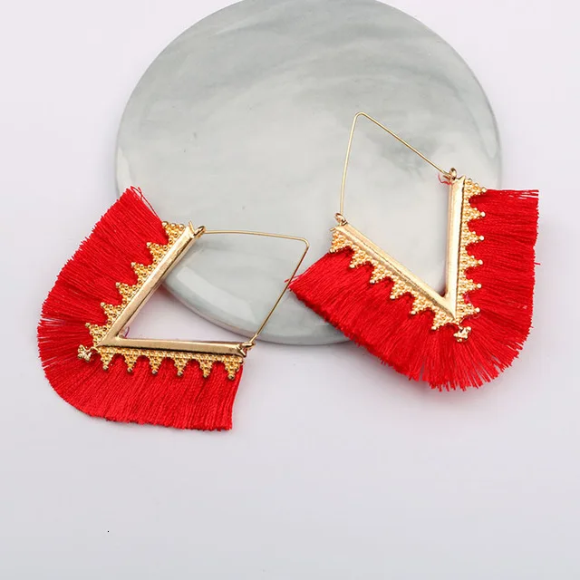 Новые модные сережки с кисточками Boho женские подвесками индийские длинные