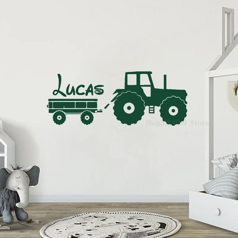 Виниловая наклейка на стену для мальчиков креативный трактор с именем под заказ