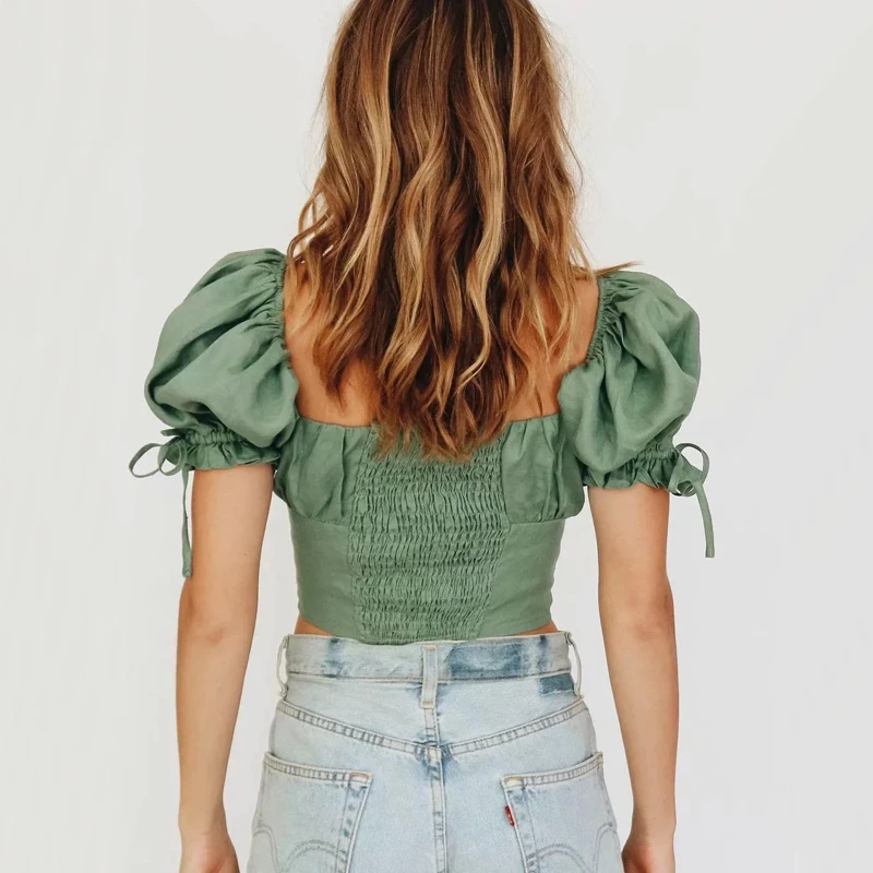 Женская укороченная блузка с воротником-стойкой и пуговицами спереди | одежда