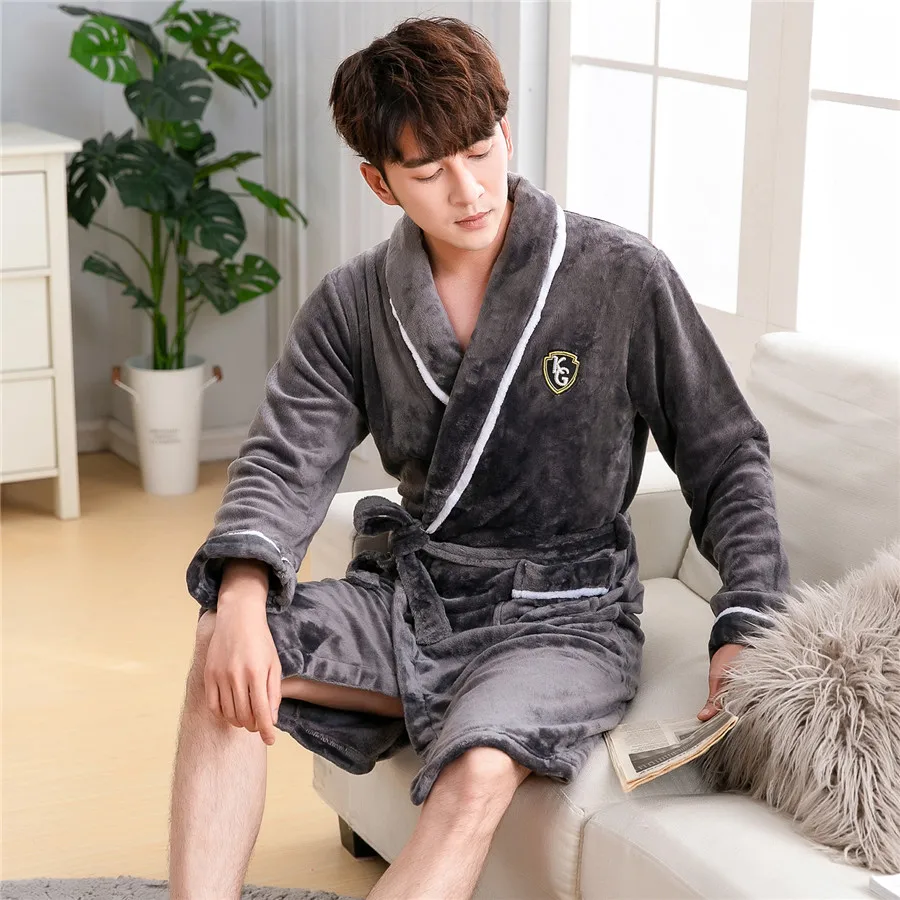 

Men Casual Kimono Bathrobe Autumn Winter Flannel Long Robe Thick Warm Sleepwear Plus Size 3XL Nightgown Male Loose Home Wear