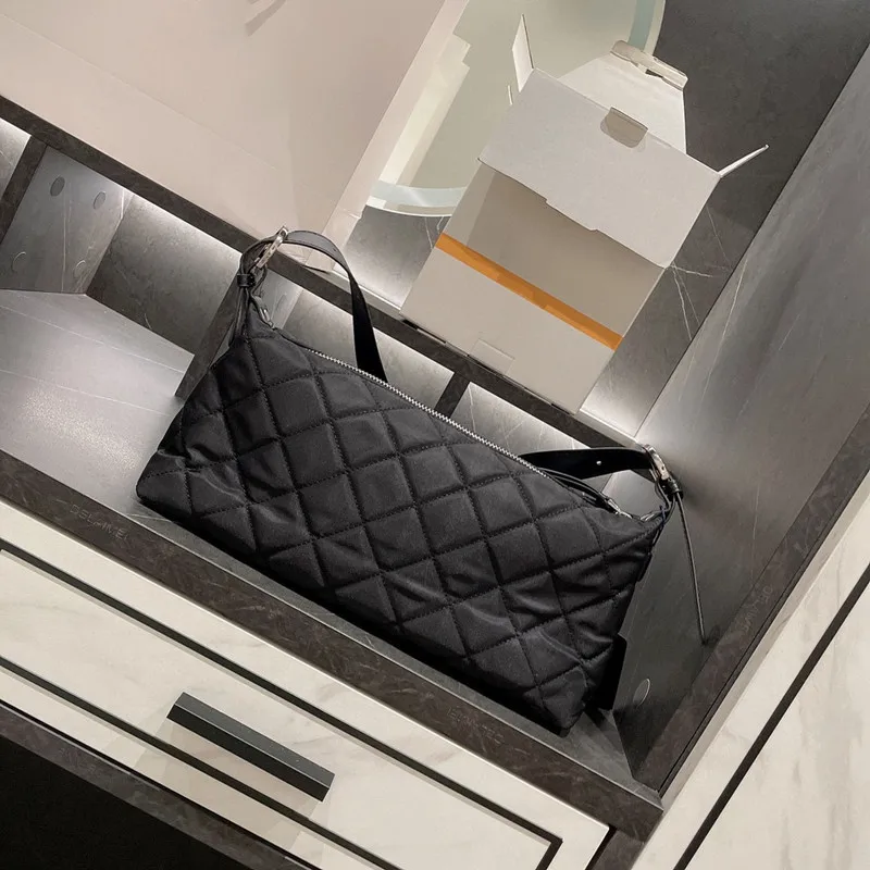 

Зимние большие сумки через плечо для женщин 2021, женская сумка, предложение, фирменные трендовые большие черные сумки-тоут, женская сумка