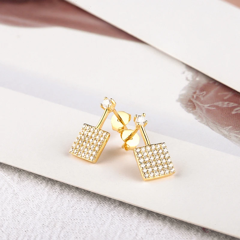 

The S925 sterling silver square shined zircon earrings are design for women with minimal geometric earrings3