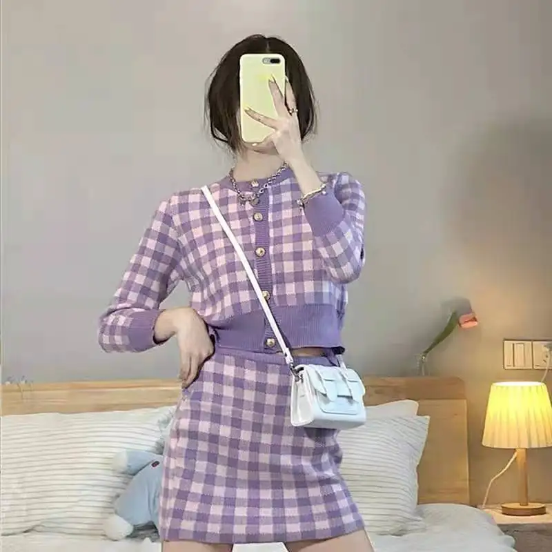 

Women's Breathable Leisure Suit Women's Autumn Plaid Long Sleeve Single Breasted Knitted Top+Skirt+Vest