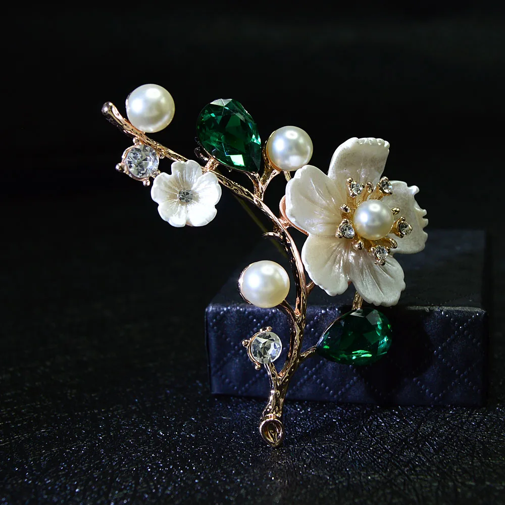 

Shell And Pearl Flower Brooches For Women Elegant Fashion Pin Red Crystal Brooch Wedding Jewelry High Quality