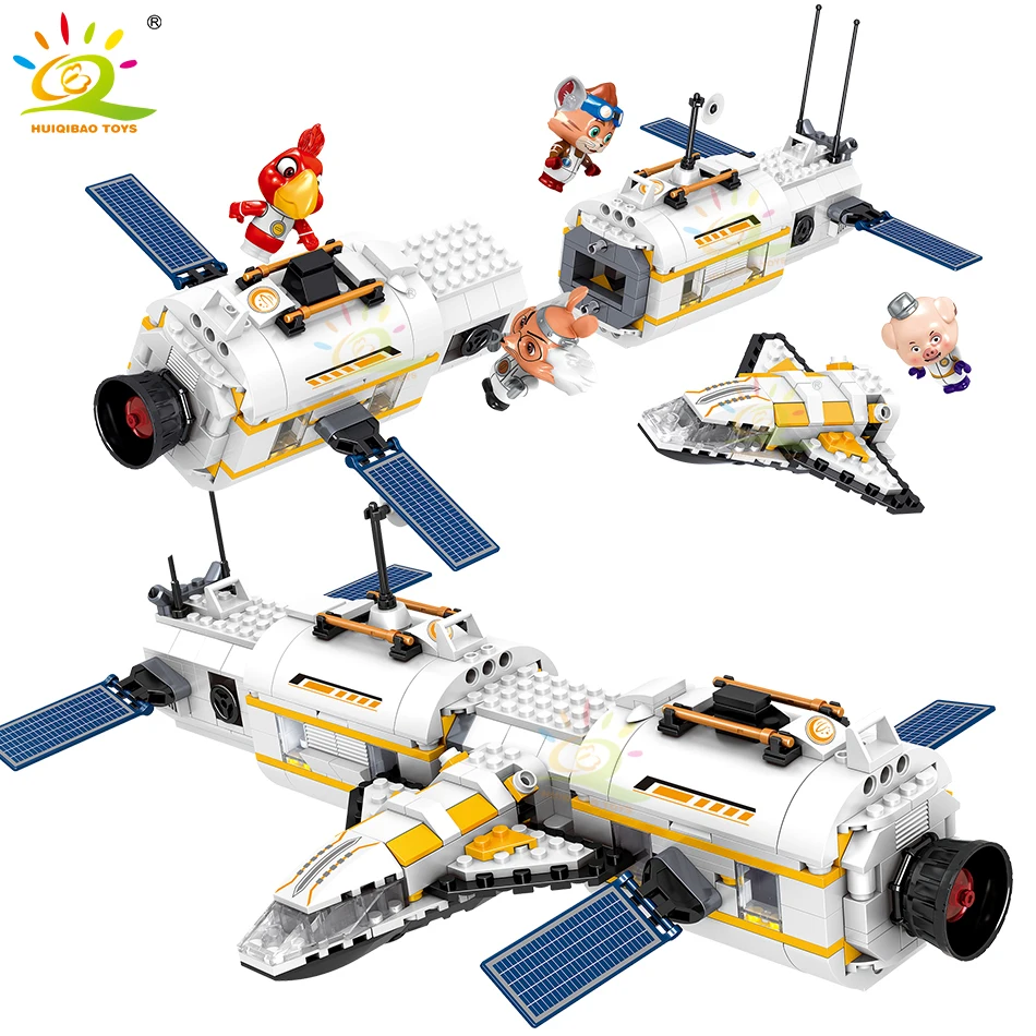 

HUIQIBAO 594Pcs City Space Shuttle Spaceship Building Blocks Spaceman Astronaut Pig Cat Figures Spaceport Station Bricks Toys
