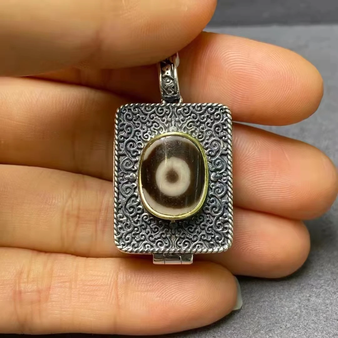 

1pcs/lot national style Tibetan heritage glance ethnic classical pattern dzi agate pendant natural rare precious gem jewelry