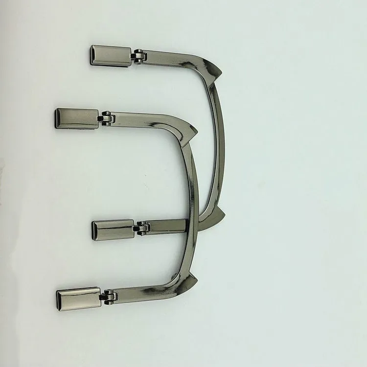 Из 2 предметов Сумка светло-золотистого цвета ручка с металлическим ободком