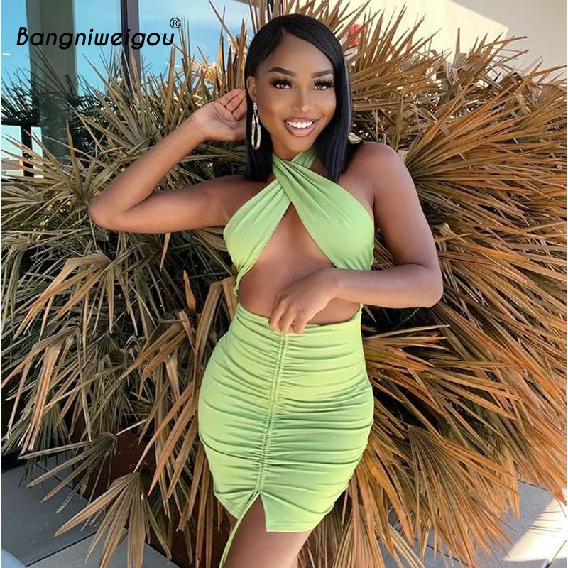 

Женский сарафан на бретельках с рюшами и разрезом, летний наряд