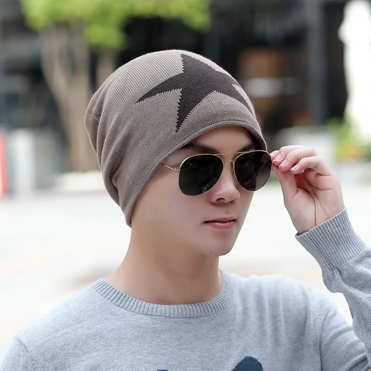 Головной убор шляпа с пятиконечной звездой плюс бархатная пара головных уборов