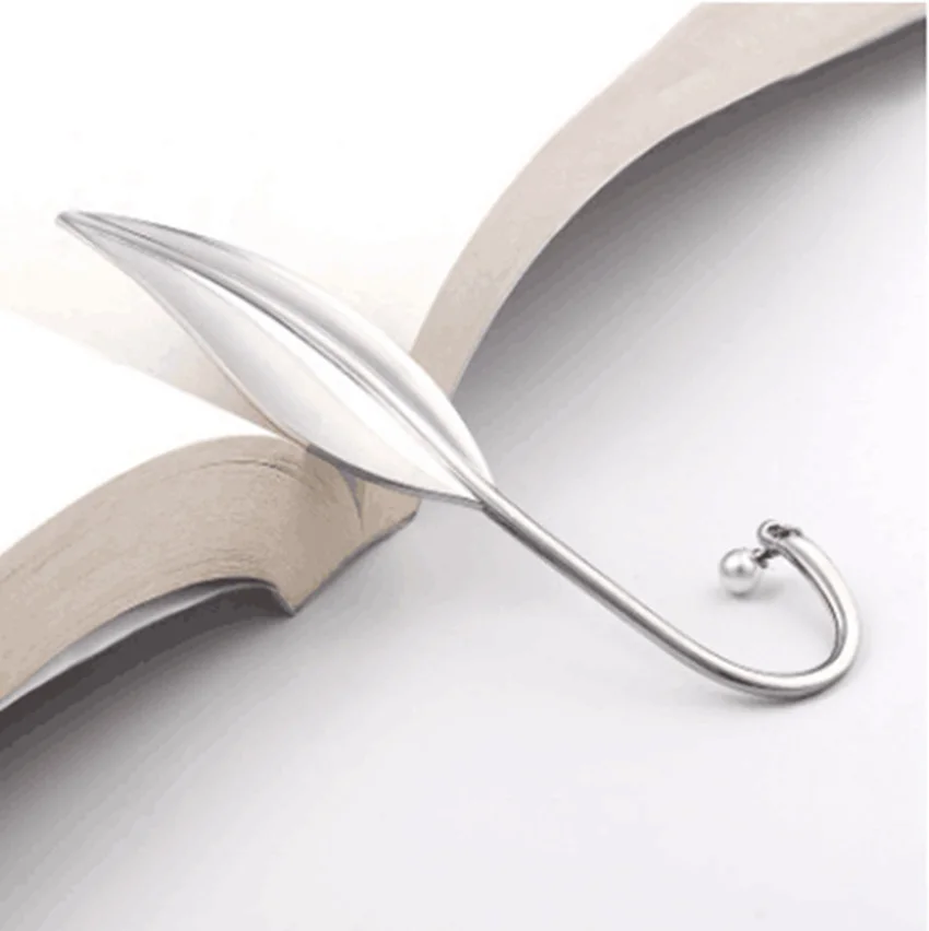 

1Pc Lovely Creative Swan Shape Willow Bookmarks Novelty Book Reading Item Gift For Kids Children Stationery School Office Supply