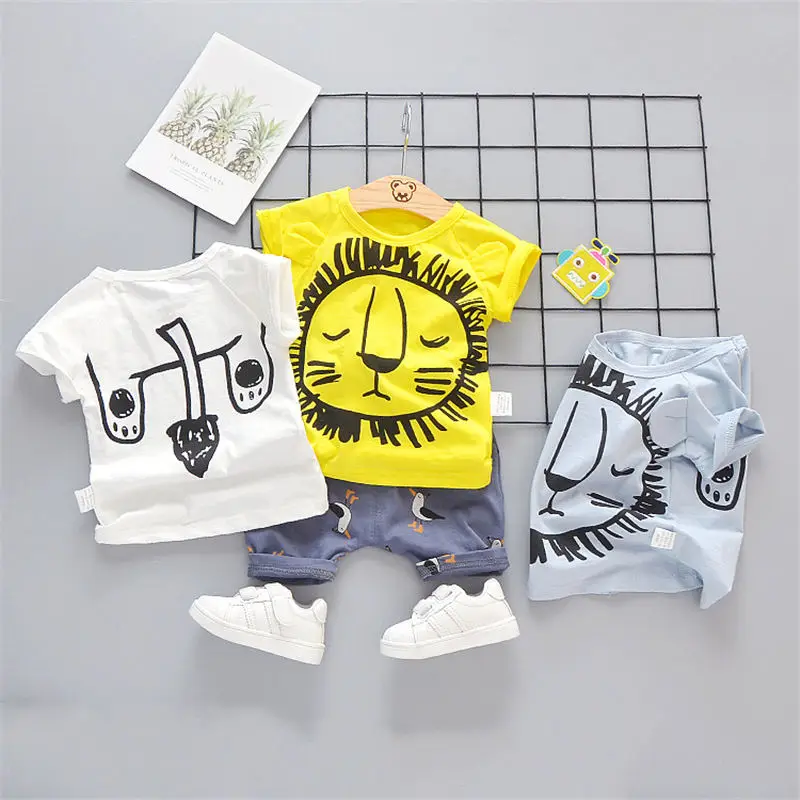 Комплект летней детской повседневной одежды футболка и шорты с мультяшным львом