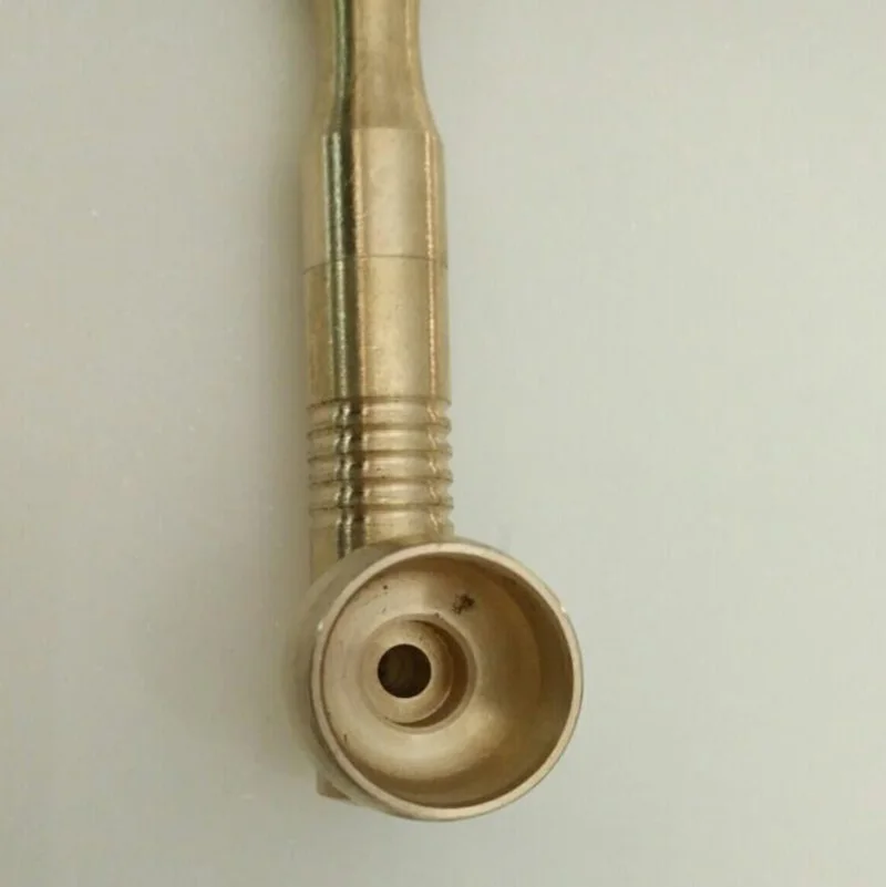 Металлическая двухсекционная курительная трубка двойного назначения и сигареты