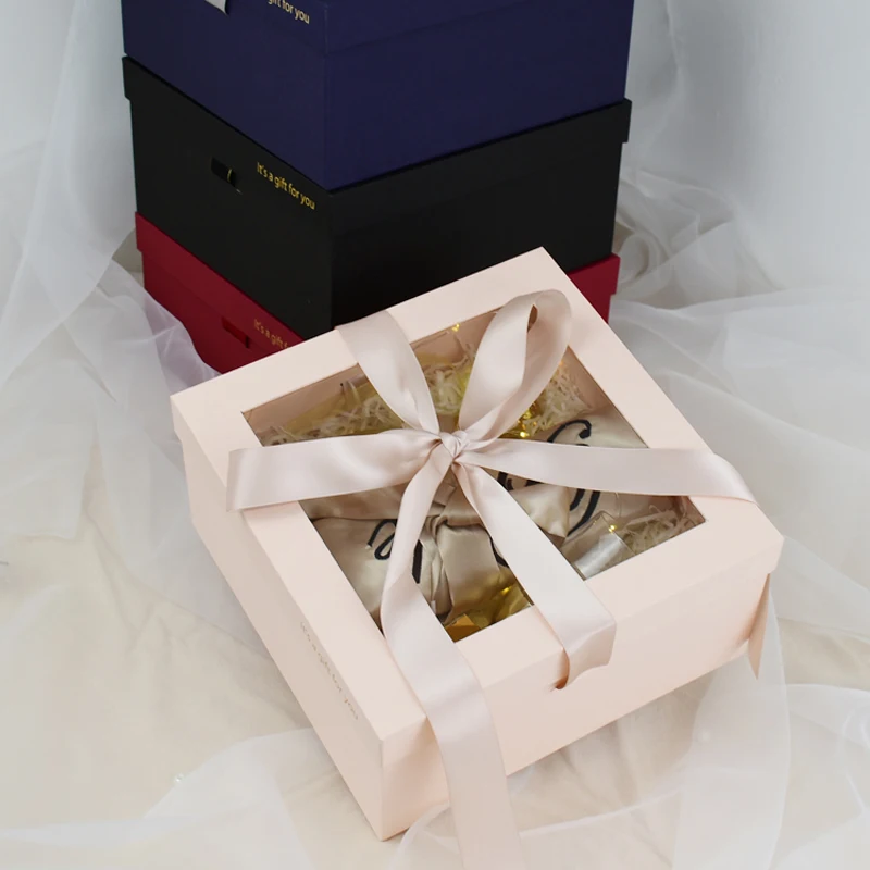 Квадратная подарочная картонная коробка в виде полумесяца для цветов подружки