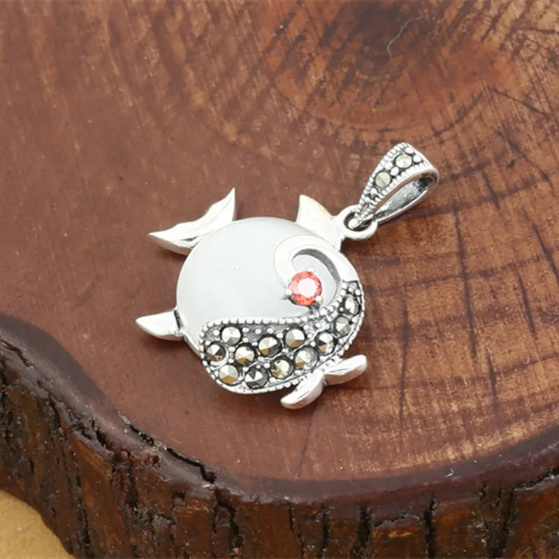 

925 Sterling Silver Jewelry Retro Thai Silver Men And Women Marcasite Inlaid White Opal Small Fish Pendant Chain Pendant