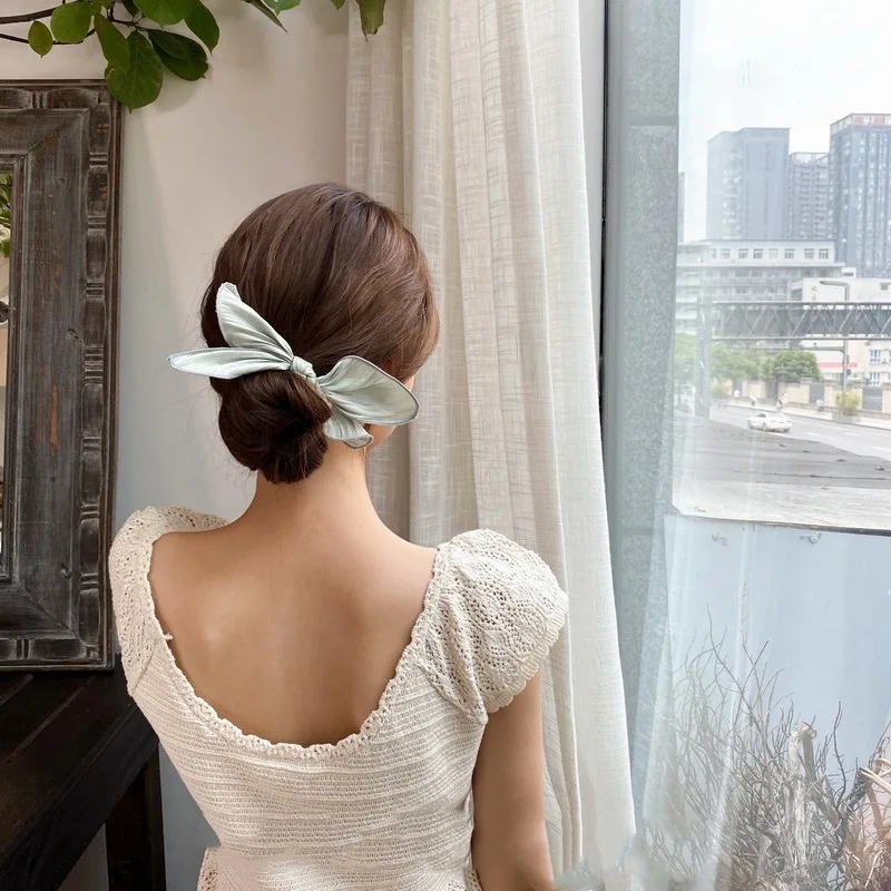 

South Korea's Dongdaemun temperament satin ball head hair device simple net red lazy braided hair style artifact new female