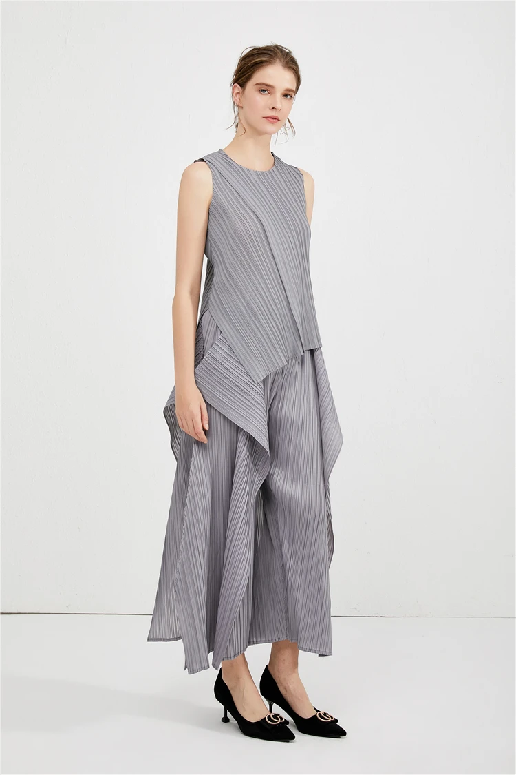 

2021 Summer Miyake Pleated shirt T-shirt vest casual wide-leg pants irregular Korean fashion racksuit women two piece set TP5186