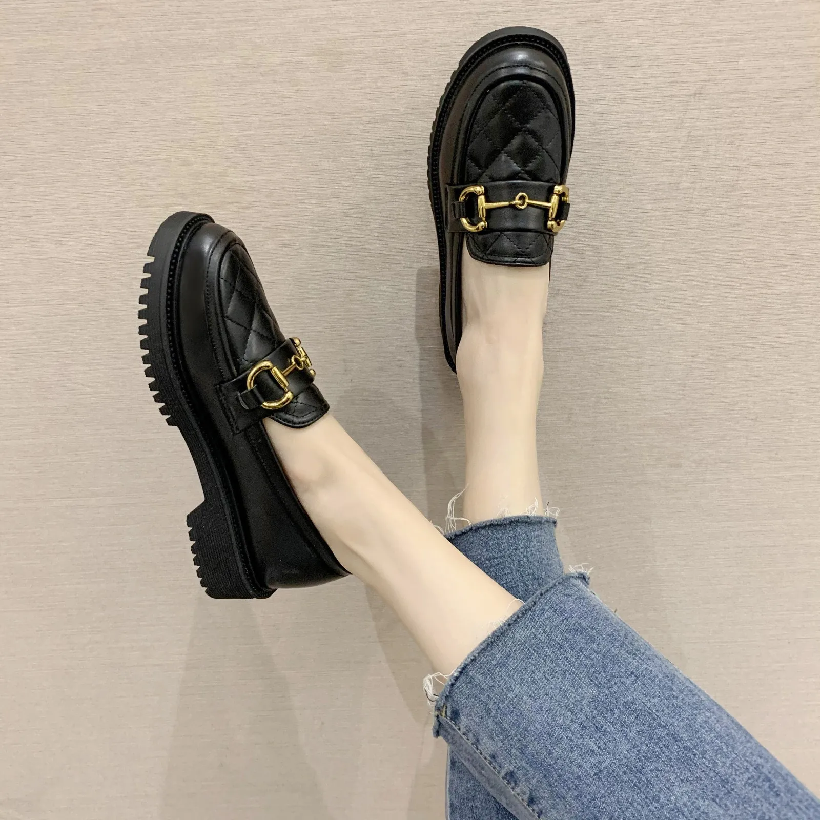 

New British Style Oxfords Women Shoes Flats Patent Leather Slip on Ladies Shoes Slip On Metal Thick Bottom Platform Shoes Woman