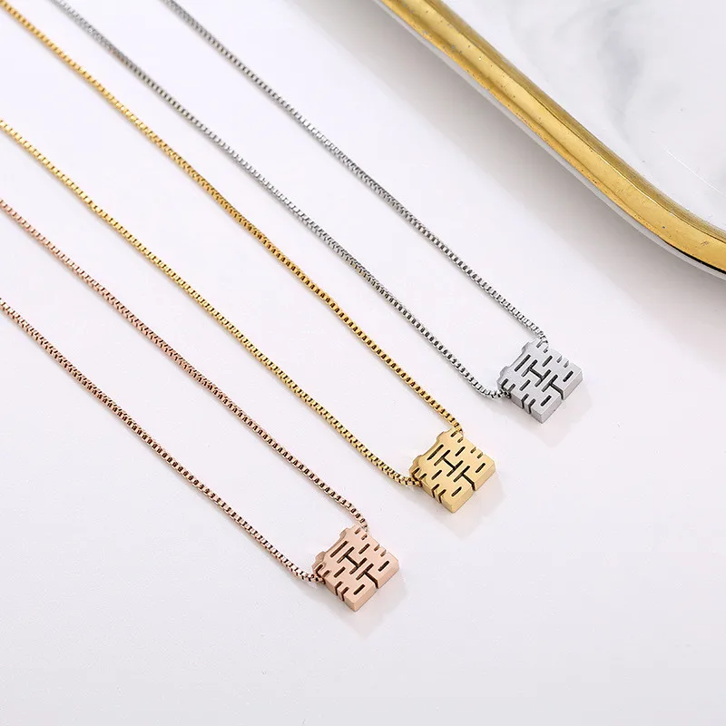 

YUN RUO Gold Color Fortunate Chinese Word Pendant Necklace Titanium Steel Woman Jewelry Birthday Gift Never Fade Drop Shipping