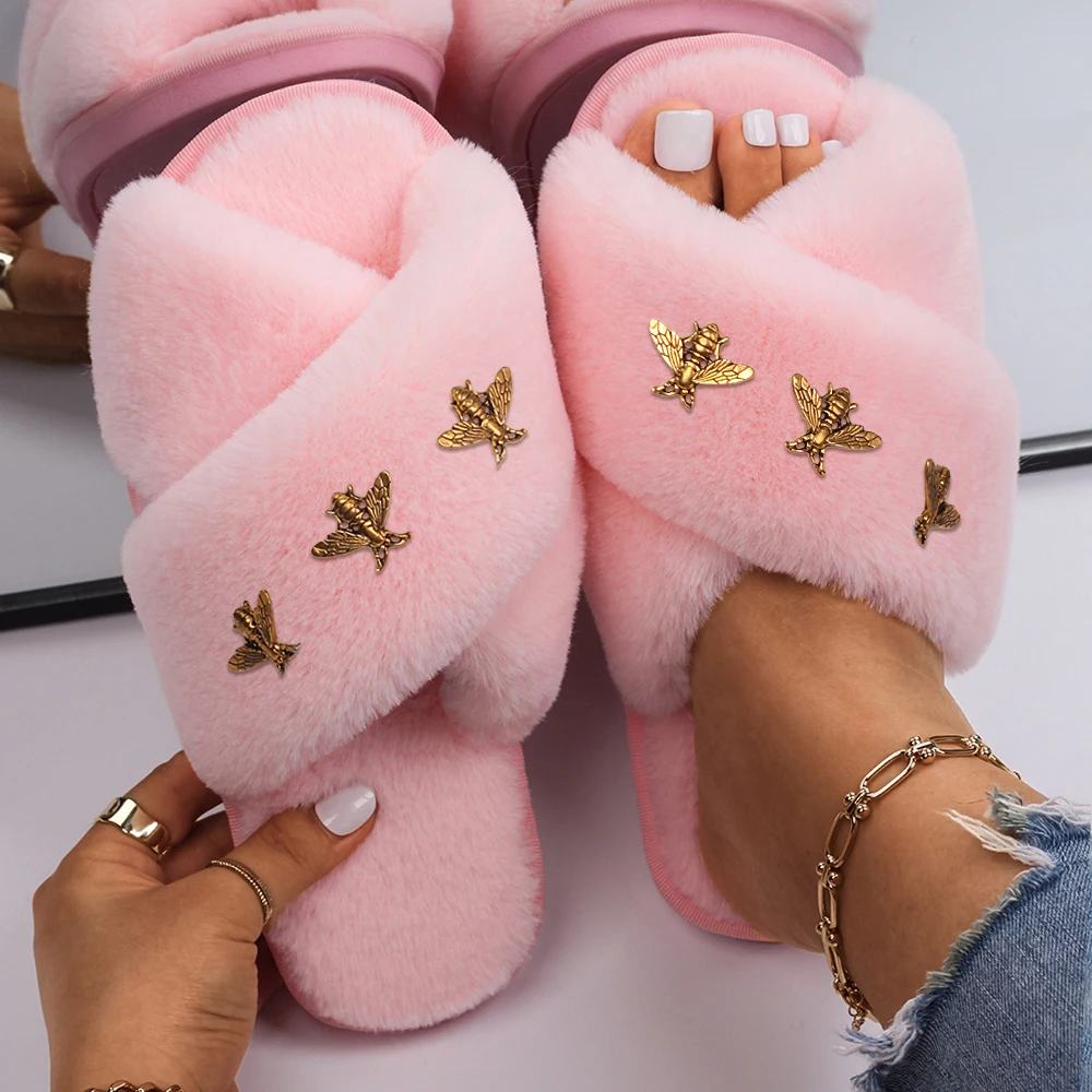 

Faux Fur Slippers for Women Cute Gold Metal Insect Fluffy Slides Flat Sandals Winter Warm Flip Flops Designer Shoes