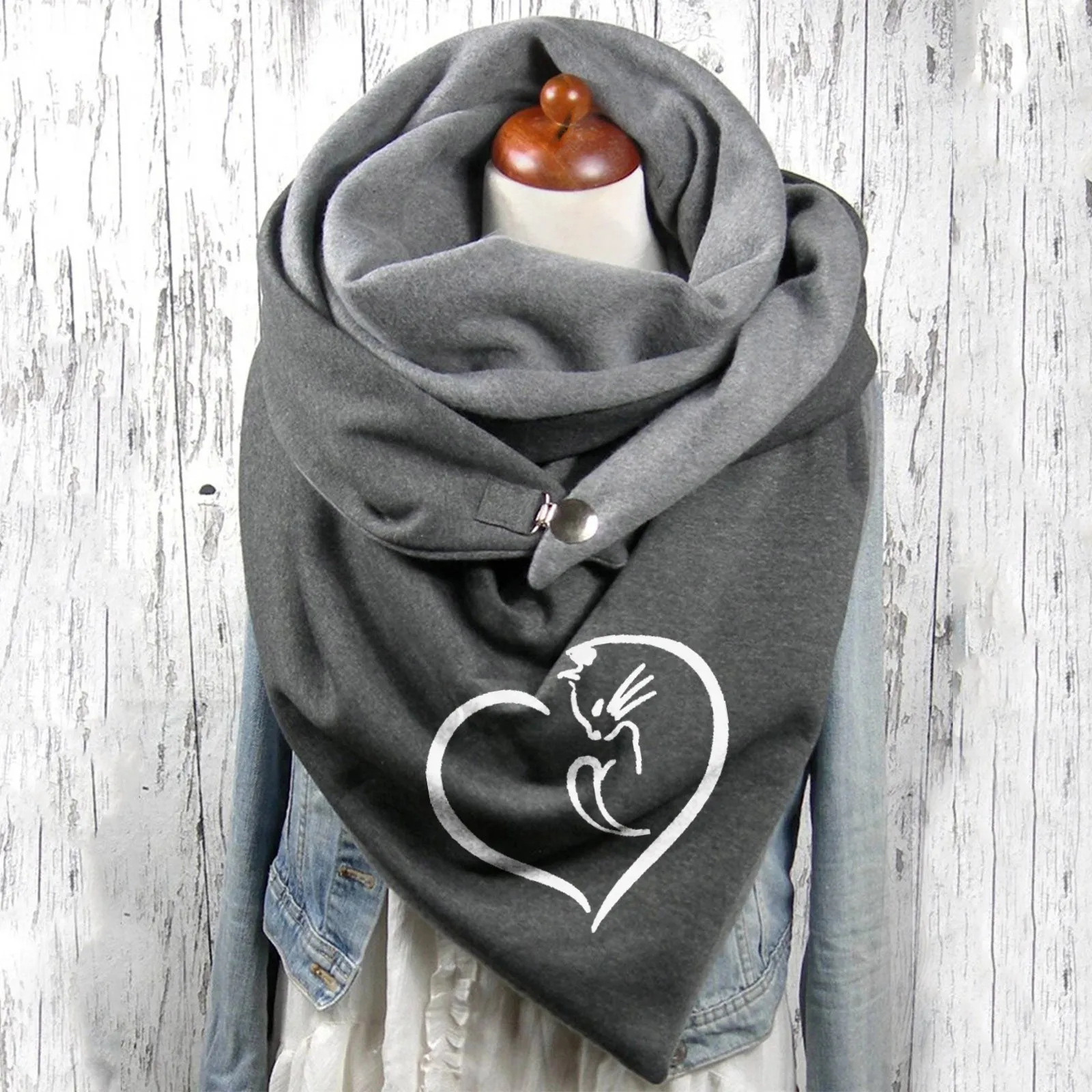 Женский теплый шарф на пуговицах с рисунком |