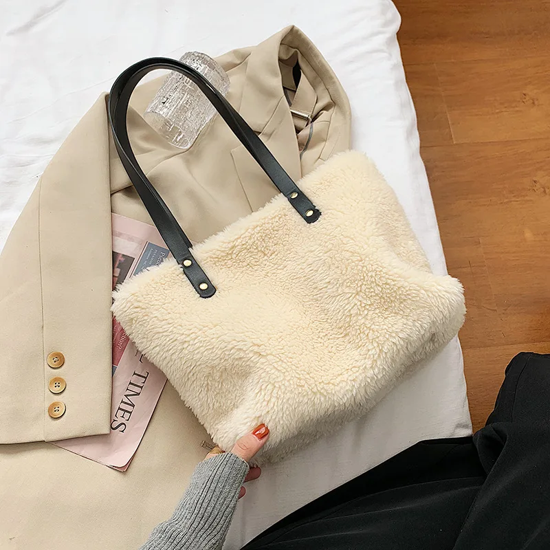 

European and American Women's Large-capacity Handbags 2021 New Trendy Fashion Simple Shoulder Bag Net Red Plush Tote Bag