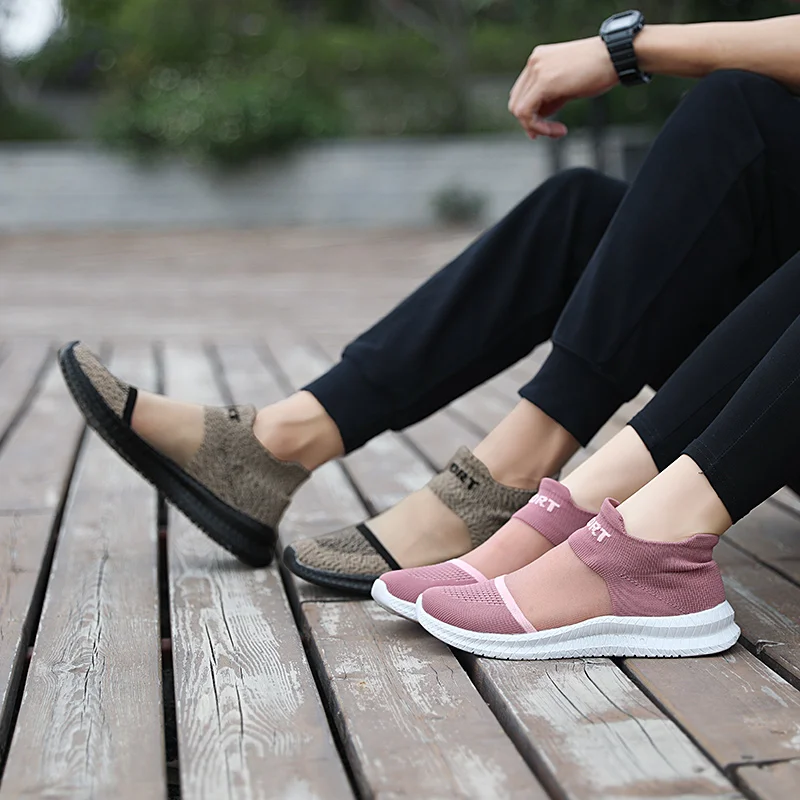 

Fashion Street Couple Shoes 2021 New Casual Shoes Men Loafers Sneakers Women's Fly Mesh Breathable Comfortable Zapatillas Hombre