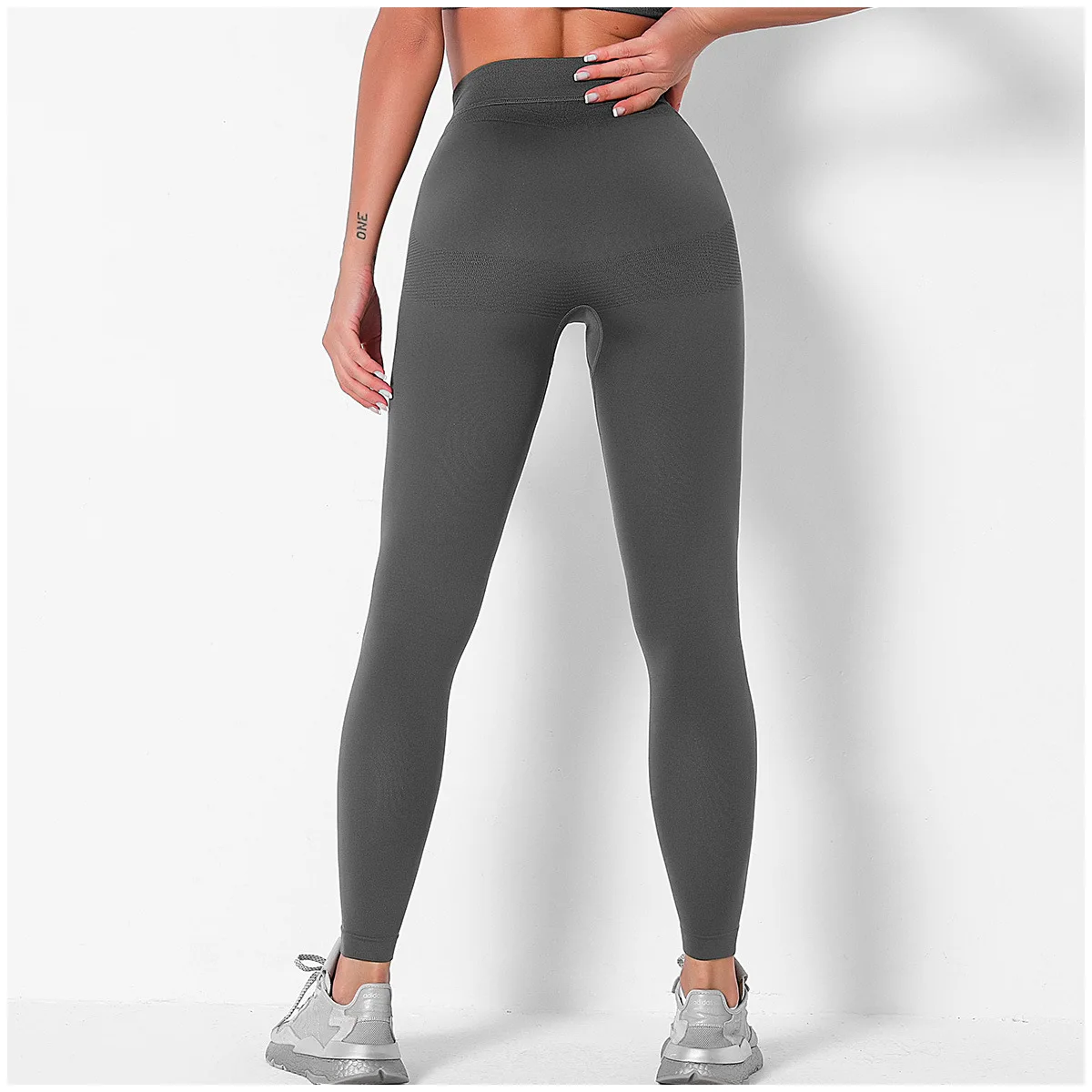 

Dry buttocks seamless slim yoga exercise fitness pants sexy breathable hip leggings