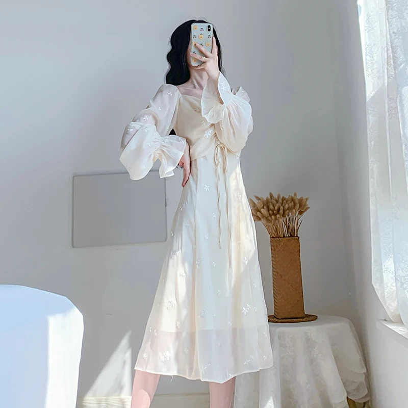 

COIGARSAM French Style Full Sleeve Women dress Vintage Dresses Apricot 6614