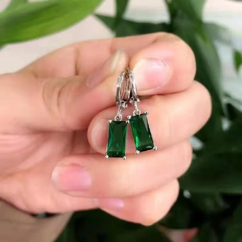 

Exquisite Fashion Square Inlaid Glass Filled Hook Hanging Earrings Creative Women Amethyst Earrings Engagement Jewelry