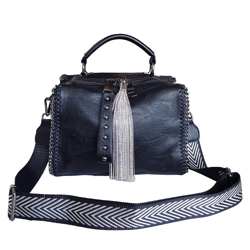

Female Bag New 2020 Fashion Allmatch Atmospheric Broadband Messenger Soft Leather Tassel Pillow Bag Diamond Handbag Bolso Mujer