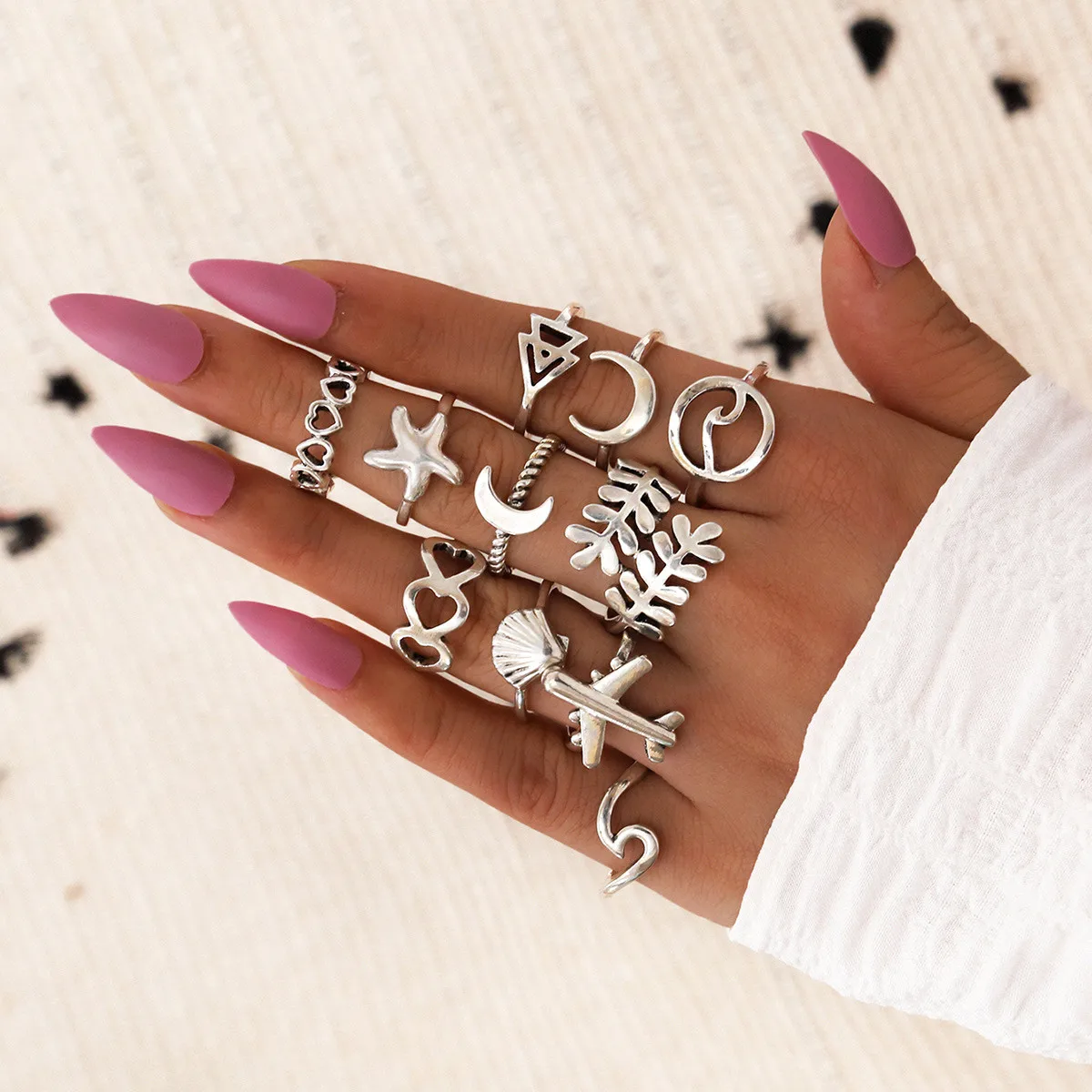 

11Pcs/Sets Boho Vintage Star Knuckle Rings For Women Heart-Shaped Crescent Geometric Female Finger Rings Set Jewelry