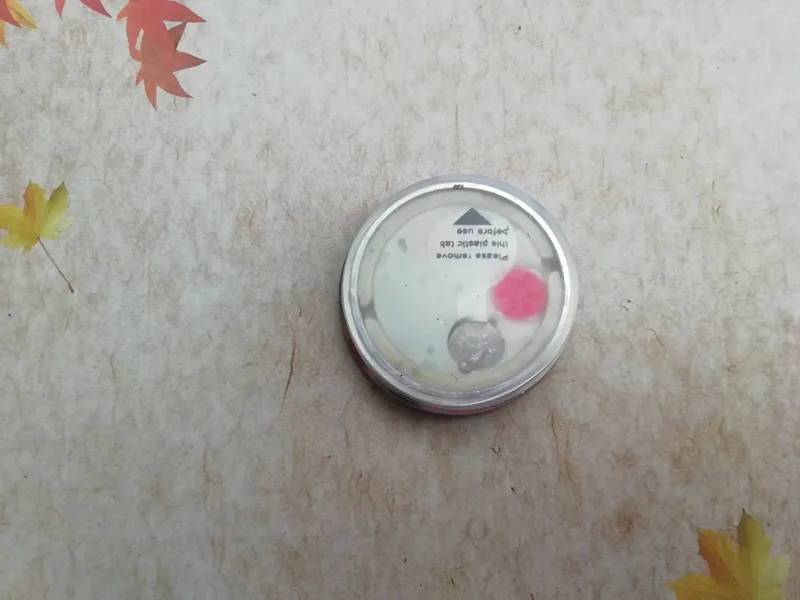 50 шт. металлическая Серебряная отделка 39 мм Встроенная вставка для часов батарея