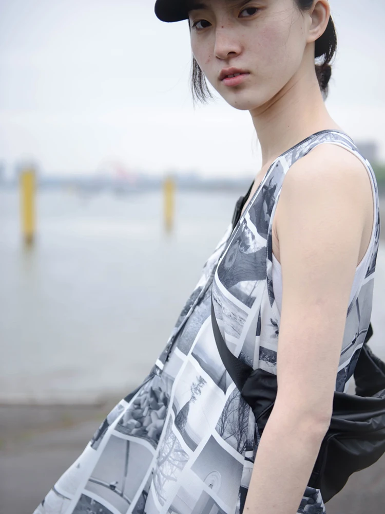 Женское винтажное платье на бретелях CHEERART черно-белое летнее свободное без