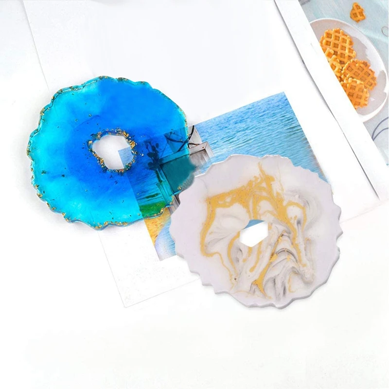 

4 PCS Coaster Silicone Epoxy Resin Molds, Irregular Heart Molds Crafts DIY Sets for Home Decoration,DIY Art Crafts