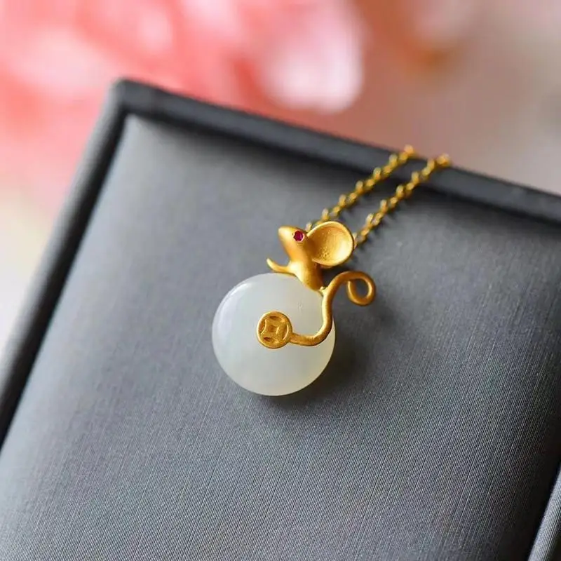 

Natural Hetian White Jade Inlaid S925 Sterling Silver Ancient Style Thick Gold Mouse Peace Buckle Silver Pendant Lasting
