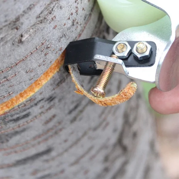 

Bark Stripping Peeling Girdling Cutter Bark Stripping Tool Shears with Pulley for Gardening Orchard KSI999