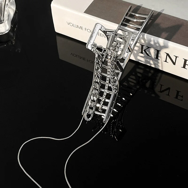 

Women Metal Hair Claws Hair Accessories Fashion Barrettes Clips Jewelry Simple Geometric Hollow Hairpins Girls Hairgrip Headwear